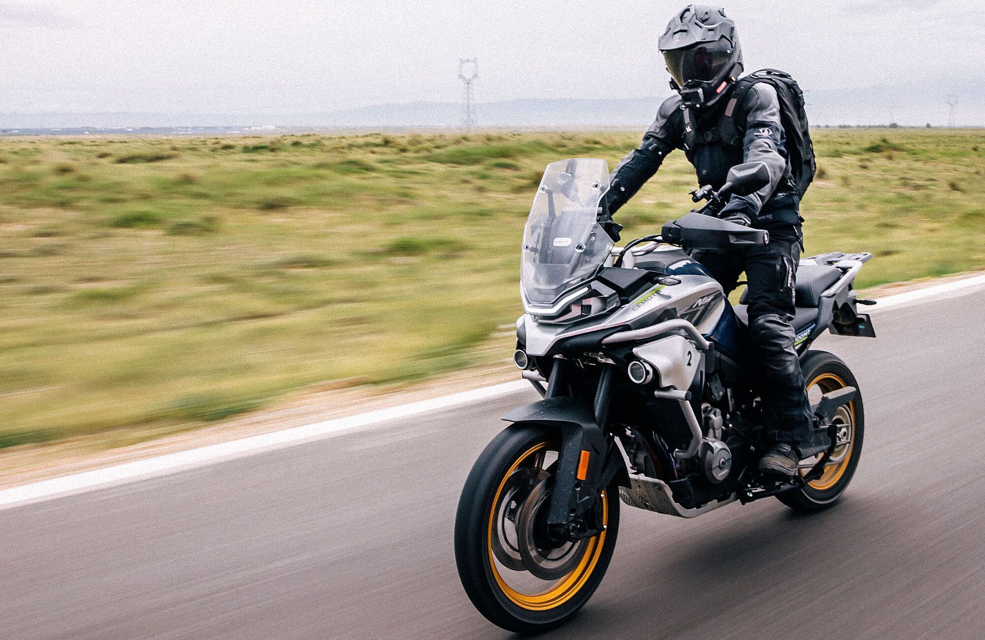 cfmoto 800mt touring adventure motocikl