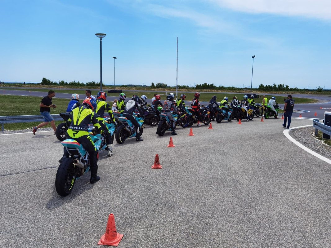 cfmoto kup navak