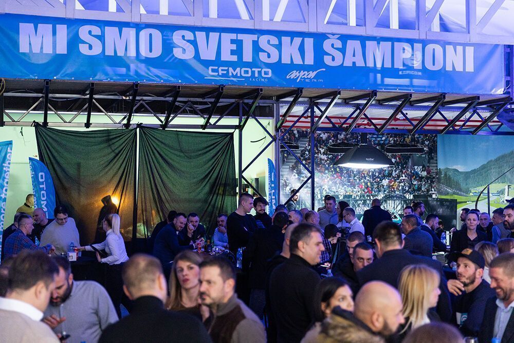 cfmoto david alonso champion night