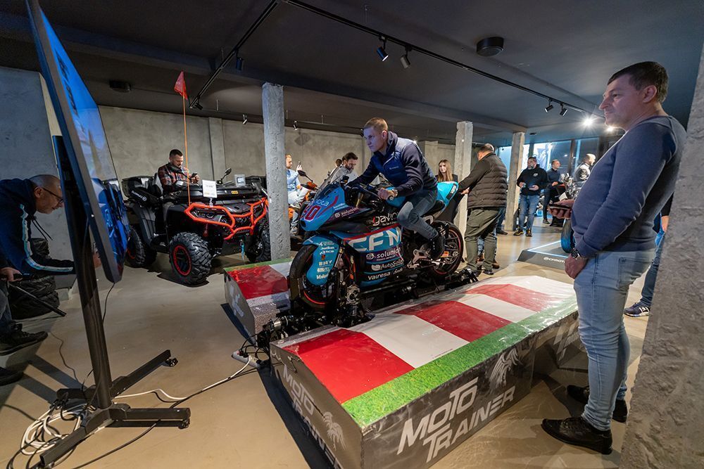 cfmoto warm up party