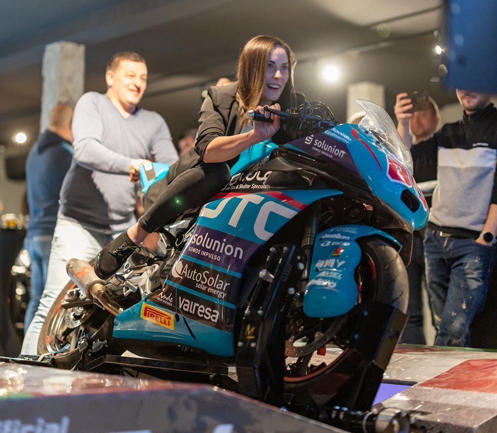 cfmoto warm up party